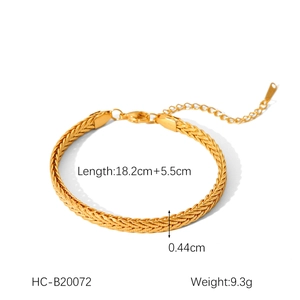 Detail view of 18K gold braided chain bracelet with size measurements and weight info