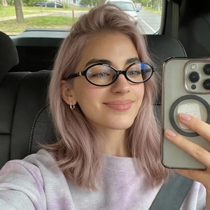 Retro oval black frame glasses for men and women, Y2K aesthetic style for daily fashion