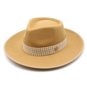 Classic camel wool felt fedora with houndstooth ribbon and golden M metal buckle