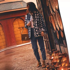 Giacca vintage da donna con motivo geometrico, girocollo e maniche lunghe alla moda