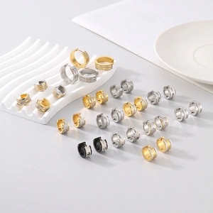Orecchini a Cerchio in Acciaio al Titanio Uomo Donna Placcati Oro 18K Opachi con Strass Intarsiati Orecchini a Bottone Tondi Gioielli