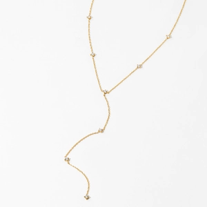 Élégant collier en Y en acier inoxydable doré avec des pendentifs en zircon brillants