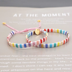 Braccialetti di perle Tila colorate in stile boho con cordino regolabile e ciondolo d'oro