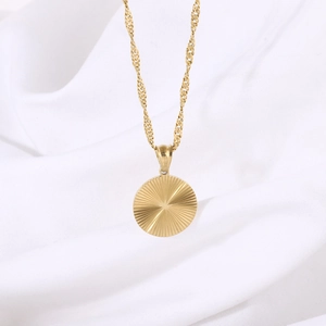 Elegant 18K gold plated stainless steel heart necklace with radiant sunburst texture