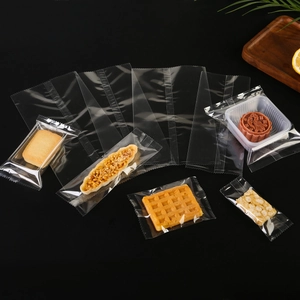 Various sizes of clear food-grade plastic packaging bags for cookies and mooncakes