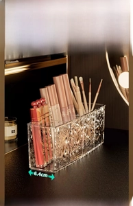 Macro view of transparent ripple texture acrylic makeup brush organizer with 6.4cm width