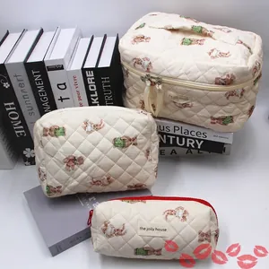 Quilted Cosmetic Bag Cute Teddy Bear Flower Pattern Large Capacity Toiletry Organizer Travel Pouch Handheld Makeup Case For Women Girls