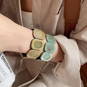 Minimalist square resin stretch bracelets with marble pattern for women in retro style