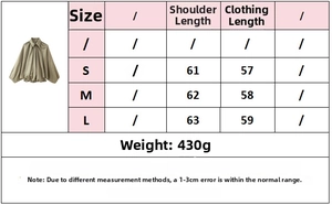 Size chart for bomber jacket showing measurements for sizes S, M, and L in centimeters