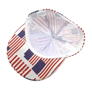 Detailed inner view of hip hop baseball cap with 100% polyester washing label and lining