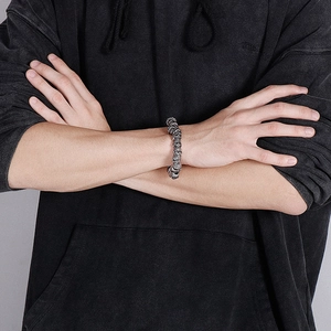 Retro punk style titanium steel skull link bracelet for men with vintage finish