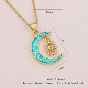 Plan détaillé des tailles du collier doré avec pendentif lune opale et petit cœur