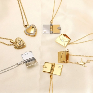 Set collane con ciondolo a cuore e libro apribile in acciaio inossidabile placcato oro 18k