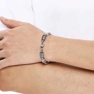 Men's mechanical style silver titanium steel bracelet with rectangular interlocking links