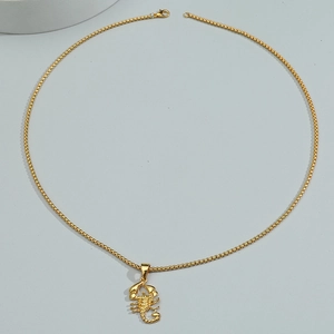 Hip hop scorpion pendant necklace in golden finish with a textured metal chain for men