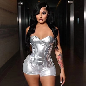 Corset Bustier Et Short Femme Cuir PU Métallique Tenue De Soirée Streetwear Brillant Coupe Slim