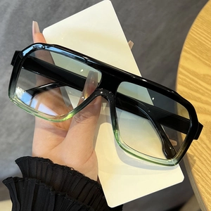 Oversized Square Sunglasses Plastic Frame UV400 Protection Retro Vintage Fashion Eyewear Men Women Outdoor Travel