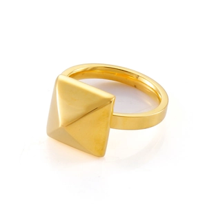 Chic gold stainless steel ring featuring a bold pyramid square stud geometric design