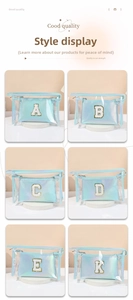 Dettaglio di borse da toilette in PVC trasparente con finitura laser colorata e lettere di paillette