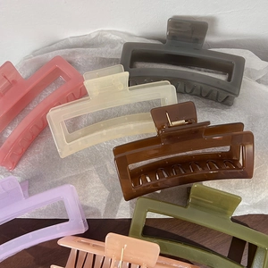 Large Rectangular Hair Claw Clip For Women Thick Hair Non-Slip Jelly Color Hollow Geometric Resin Hair Jaw Clip Hair Accessories