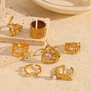 Luxury 18k gold plated stainless steel ring set with pink zircon and pearl accents