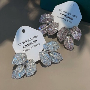 Leaf Stud Earrings Copper Zircon Micro Inlaid Shiny Layered Design With 925 Sterling Silver Earring Post For Women