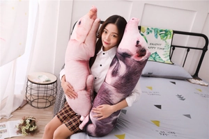 Cuscino di peluche a forma di zampone di maiale realistico con texture di carne dettagliata