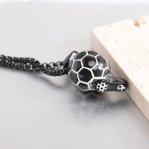 Collier avec pendentif sifflet de football à la mode en acier inoxydable noir poli