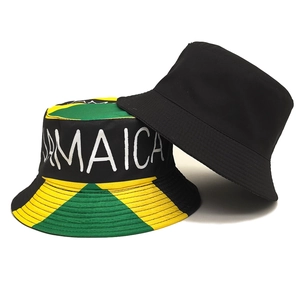 Bob avec motif drapeau de la Jamaïque et design réversible noir en toile de coton durable