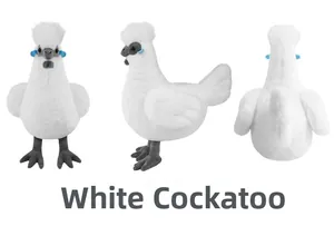 Vista in tre posizioni di un peluche di gallina moroseta bianca con occhi blu e zampe grigie