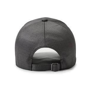 Vue arrière de la casquette de baseball gris anthracite avec boucle en métal réglable
