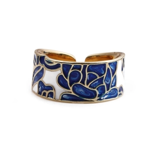 Anello dorato regolabile con motivo a foglie in smalto porcellana blu e bianco