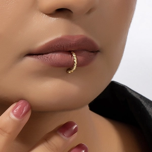 Alloy Geometric Twisted Non Piercing Lip Ring Gold Simple Design U Shaped Nose Ring Accessory For Women Street Fashion