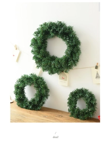 Lot de trois couronnes de Noël en pin artificiel vert de différentes tailles pour décor