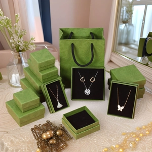 Vintage Green Embossed Jewelry Box Set Retro Paper Jewelry Gift Box For Earrings Rings Necklaces With Bow Gift Packaging