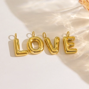 Polished 14K gold stainless steel 26 English letter pendants for DIY jewelry making
