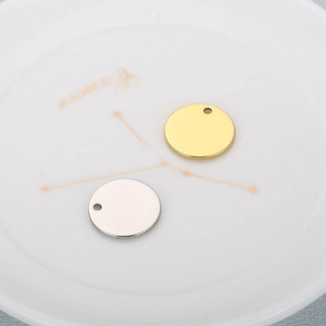Polished round stainless steel pendants in gold and silver finish for DIY jewelry making
