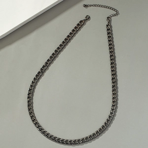 Retro hip hop style Cuban link chain necklace in dark grey metal with lobster clasp