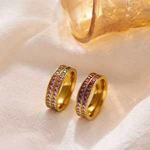 Set di anelli in acciaio inossidabile placcato oro 18k con zirconi quadrati colorati