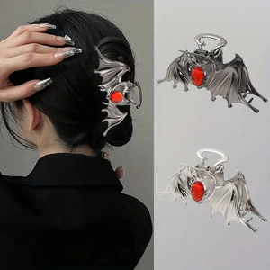 Gothic Bat Hair Claw Clip With Red Rhinestone For Women Halloween Dark Style Alloy Shark Clip Hair Accessories