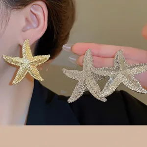 Orecchini A Lobo Stella Marina Esagerati Con Texture Metallo Martellato Lega E Perno In Argento Sterling 925 Per Donna