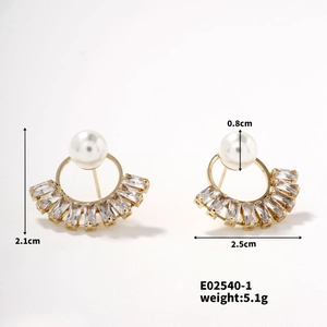 Detailed technical diagram of pearl and crystal stud earrings with size and weight specs