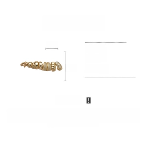 Detail of 10-piece gold geometric C-shaped earrings made of ABS material weighing 48.5g