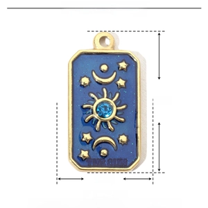 Detailed dimensions of tarot sun pendant in blue enamel and gold stainless steel