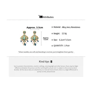 Detailed size chart of vintage resin diamond earrings with 6.2cm height and 3.5cm width
