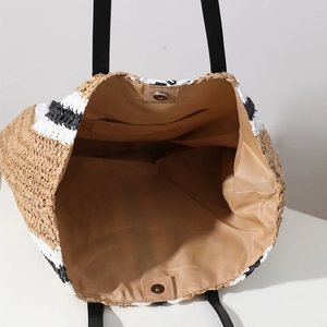 Striped straw tote bag with magnetic closure and inner pocket for beach vacation
