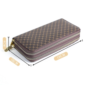 Dimensioni dettagliate del portafoglio marrone a doppia cerniera: 19 cm x 10 cm x 4 cm