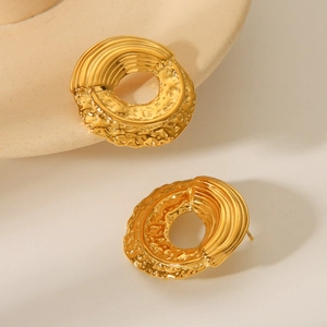 Chic 18k gold plated stainless steel hoop earrings with unique hammered texture