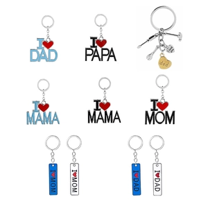 Creative Alloy Family Keychain Set Father's Day Gift Mom Dad Hero Heart Pendant Tools Keychain For Parents Commemorative Jewelry