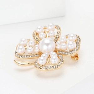 Elegant gold bow brooch with pearls and crystals for women's apparel accessories